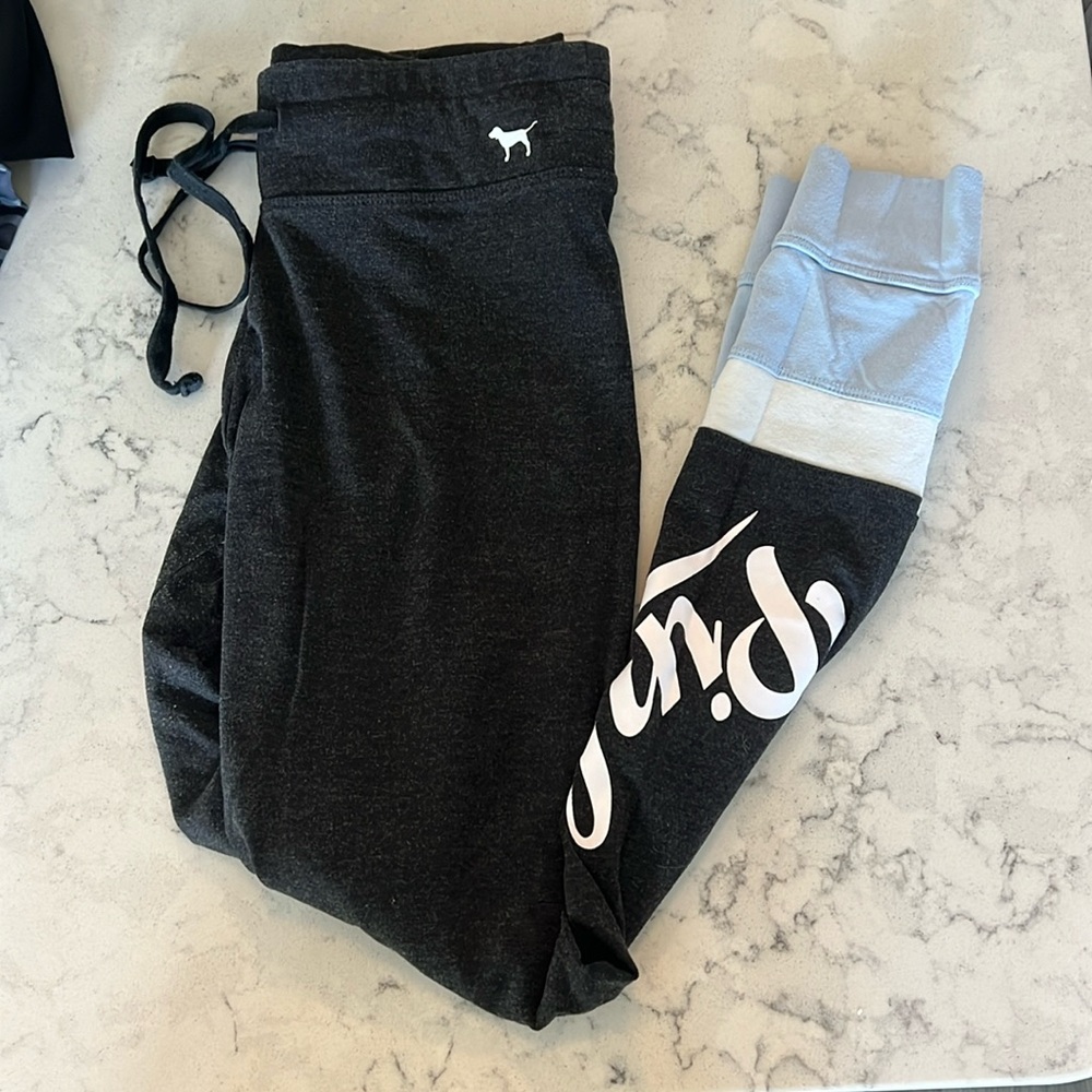Victoria’s Secret-Pink Leggings